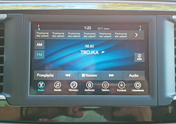 Chrysler Pacifica cena 99900 przebieg: 66800, rok produkcji 2018 z Piaseczno małe 172